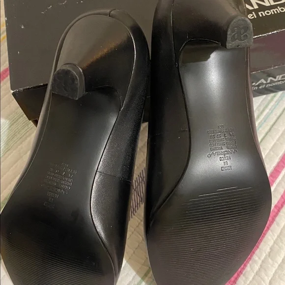 ANDREA - Picture 4 of 4